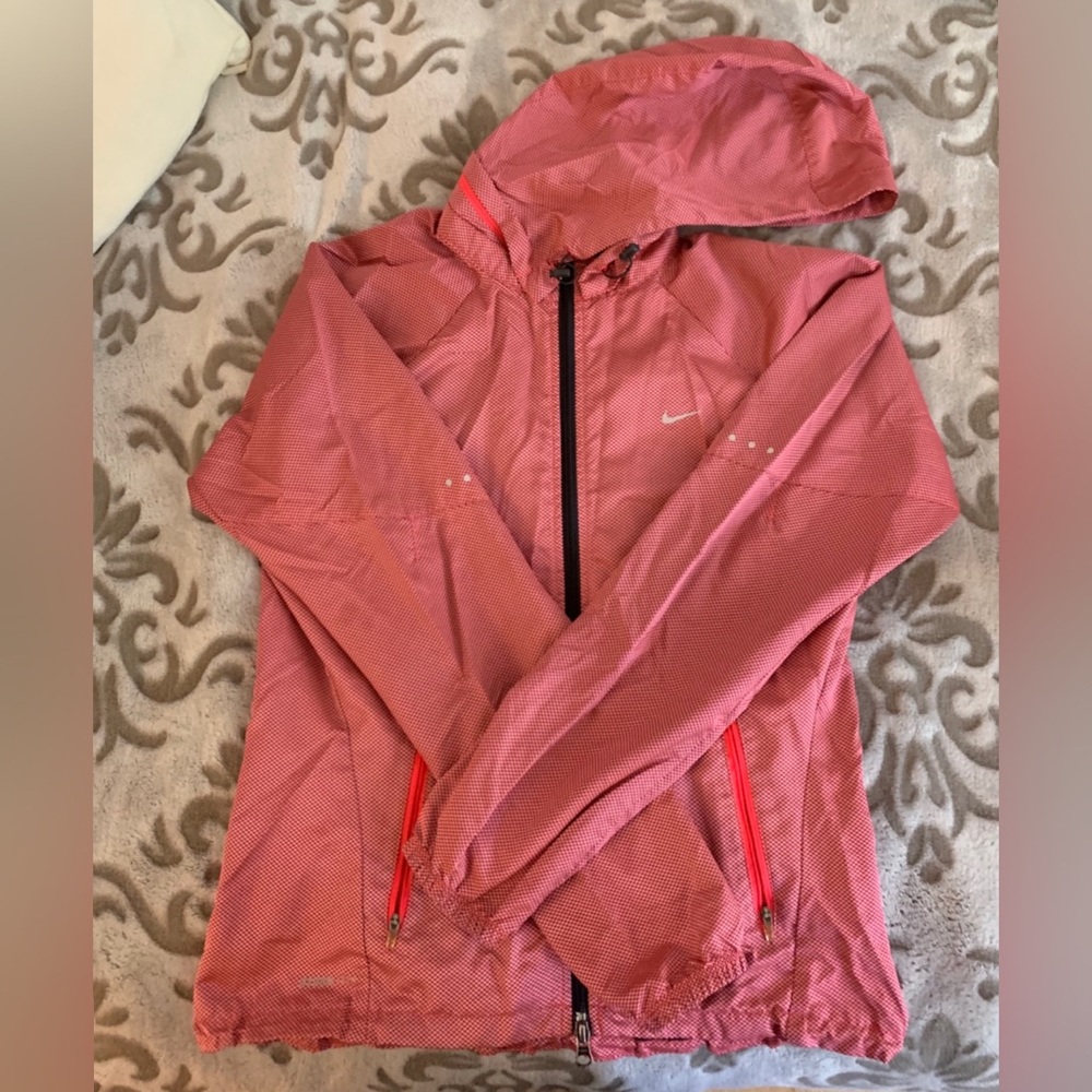 Nike Storm Fit Running Jacket with Hood